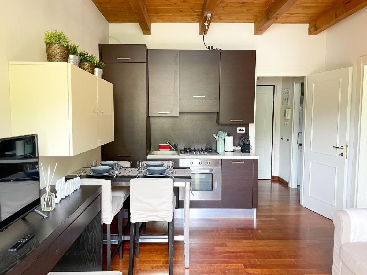 Regina Di Laglio - Free Parking, Garden, Lake View Buitenkant foto